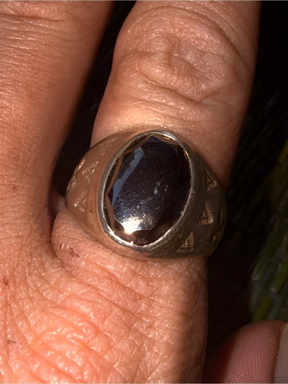 Vintage Sterling Silver Faceted Hematite Men's Southwestern Ring sz 8?